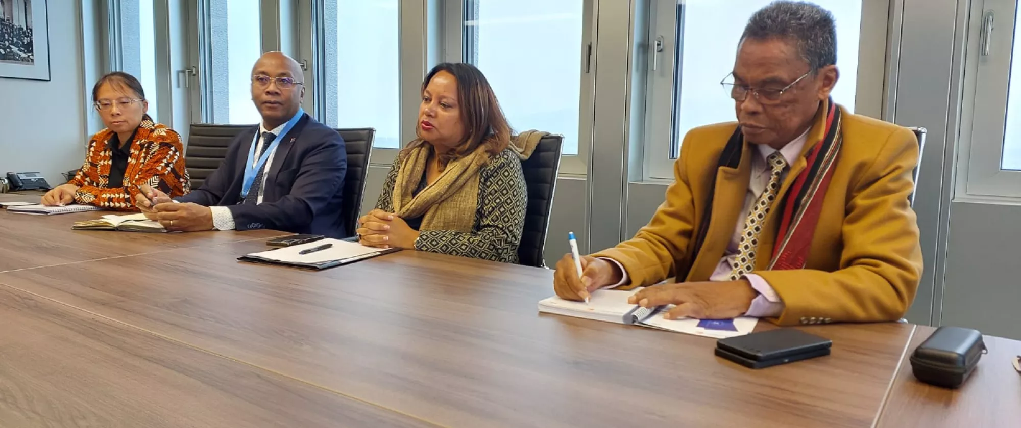 Une forte délégation tripartite de Madagascar présente au Forum de Fonds Vision Zéro 2024 à Genève.jpeg